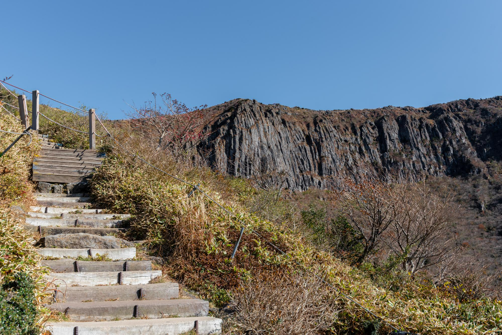 อุทยานแห่งชาติฮัลลาซาน Hallasan National Park