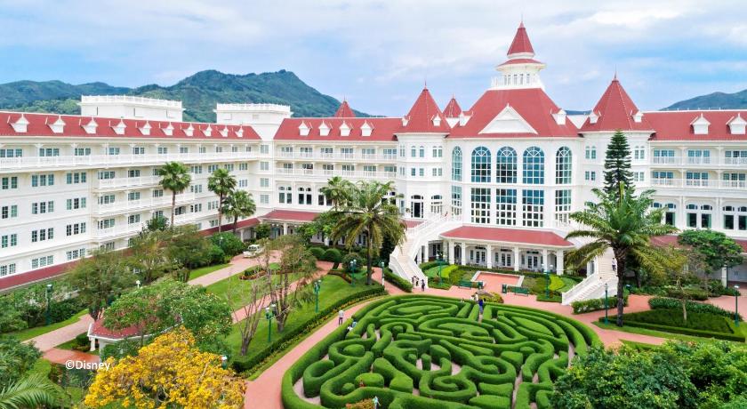 Hong Kong Disneyland Hotel